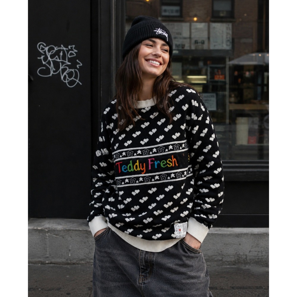 TEDDY FRESH x Care Bears Collab Sweater Hearts Pullover Knit Rainbow‎ Large